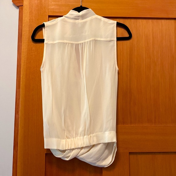 NWOT Aritzia 🐝 3 for $35 Babaton off-white Blouse 100% silk - Picture 4 of 6